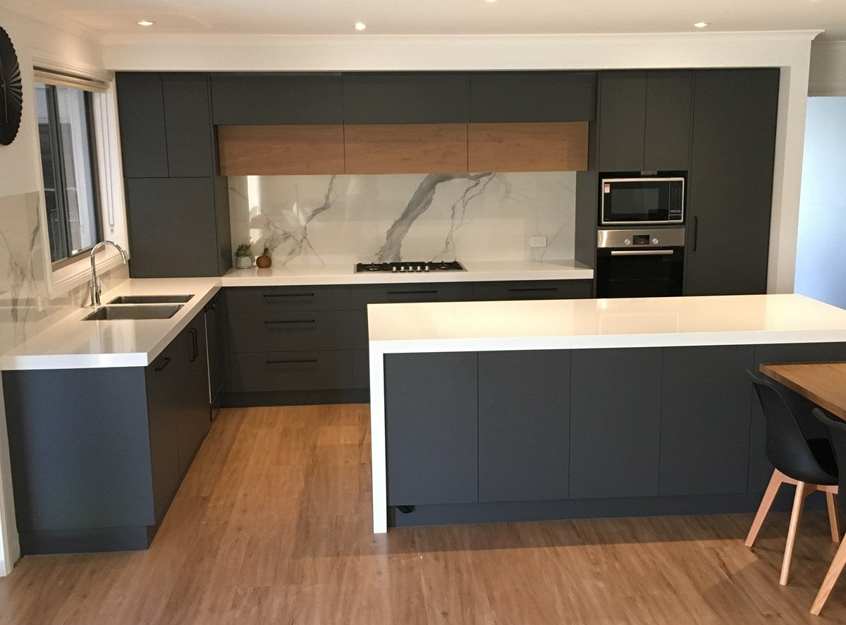 Alpine White Quartz Stone (Deluxe Range)