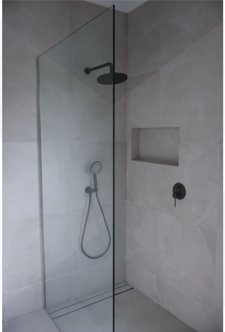 Shower Screen