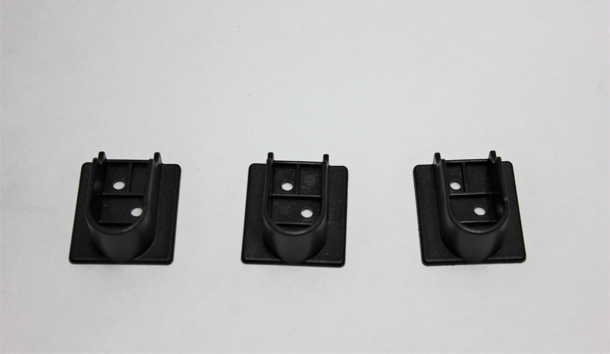 U Flange | 16mm | Plastic | Black