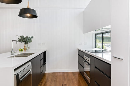Alpine White Quartz Stone (Deluxe Range)